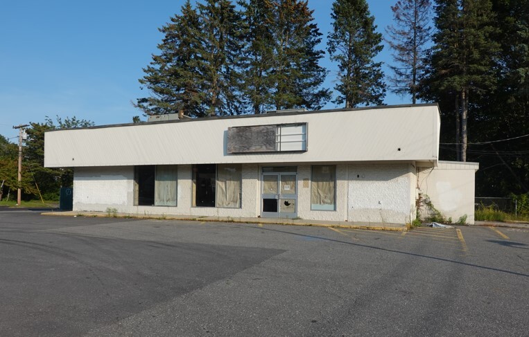 684 Main St, South Portland, ME for lease Building Photo- Image 1 of 7