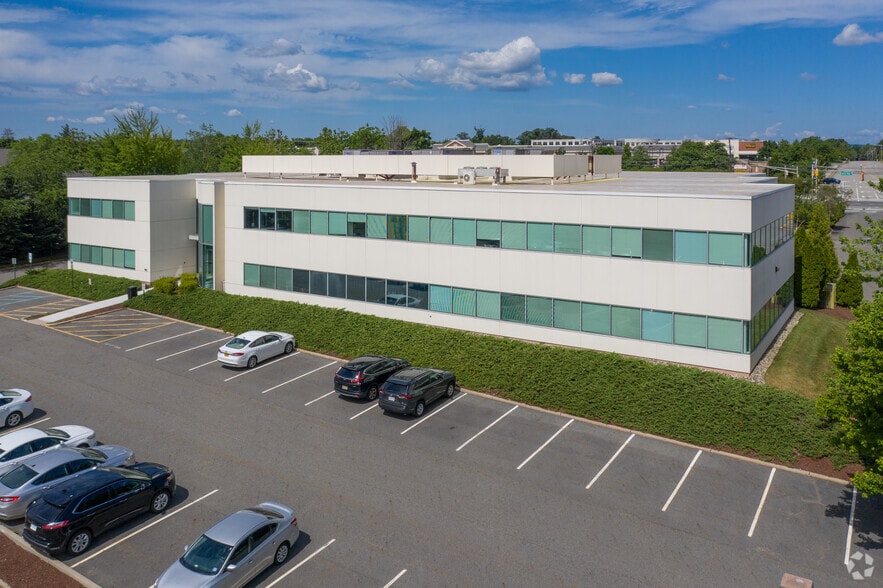 470 Chestnut Ridge Rd, Woodcliff Lake, NJ 07677