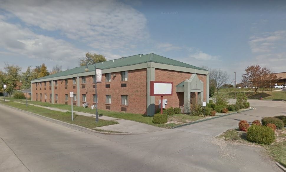 407 E 4th St, Caruthersville, MO, 63830 Hotel Property For Sale