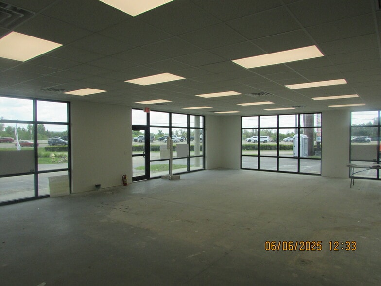 17230-17250 S Tamiami Trl, Fort Myers, FL for lease - Interior Photo - Image 3 of 19