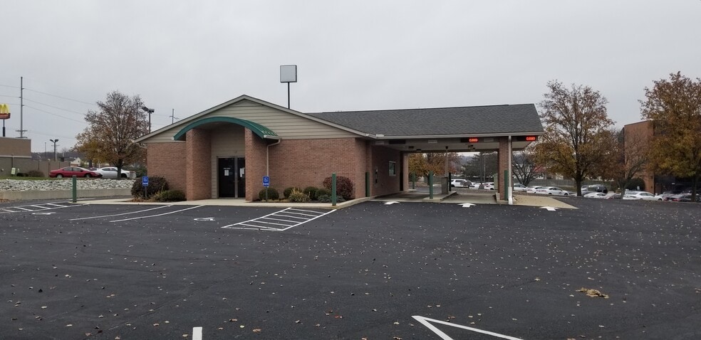 3000 Elbee Rd, Moraine, OH for lease - Primary Photo - Image 1 of 6