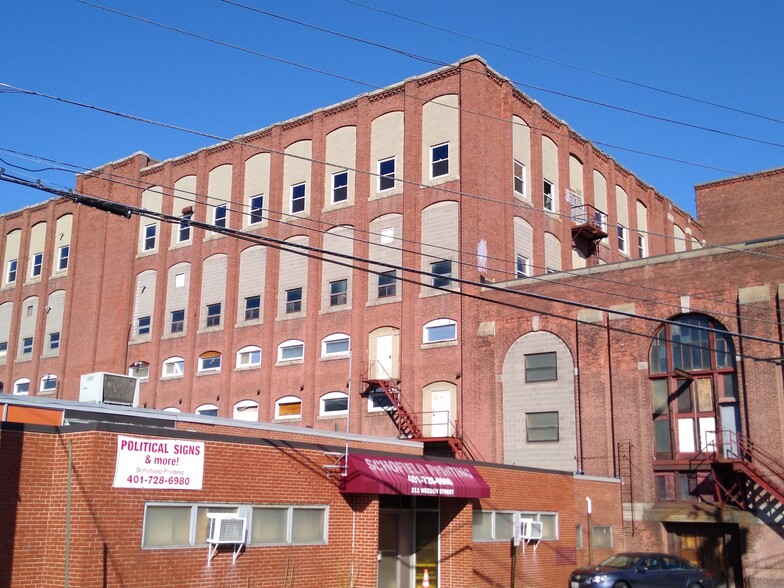 209 Weeden St, Pawtucket, RI for lease - Building Photo - Image 2 of 21