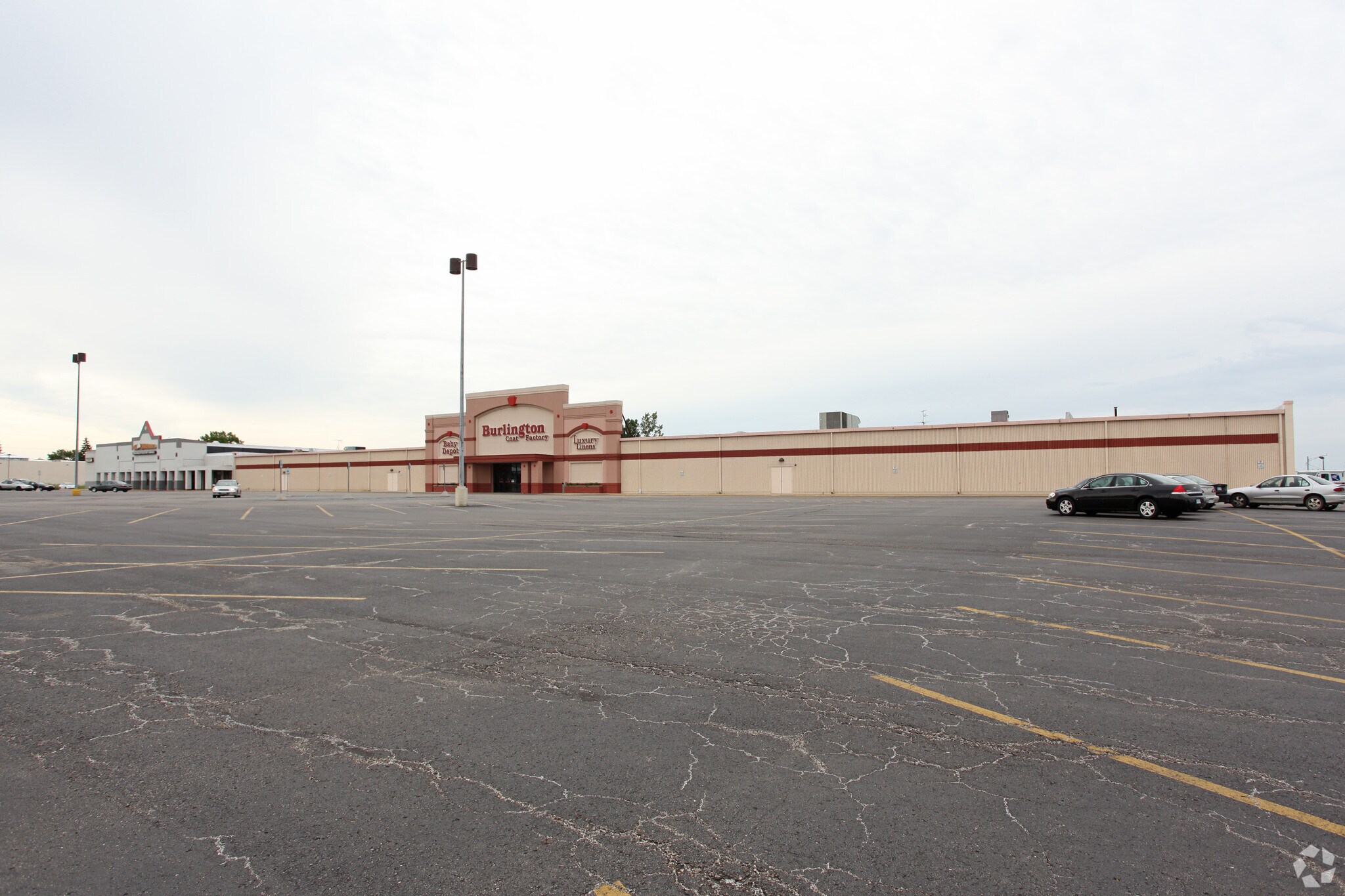 3830 28th St SE, Kentwood, MI for sale Primary Photo- Image 1 of 1