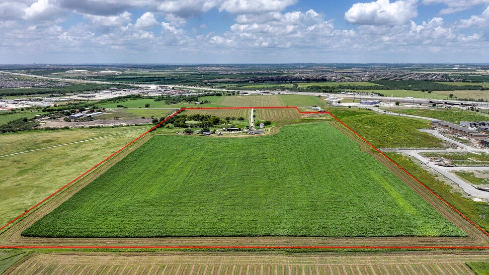 4892 Pfeil Rd, Converse, TX for sale - Aerial - Image 3 of 12