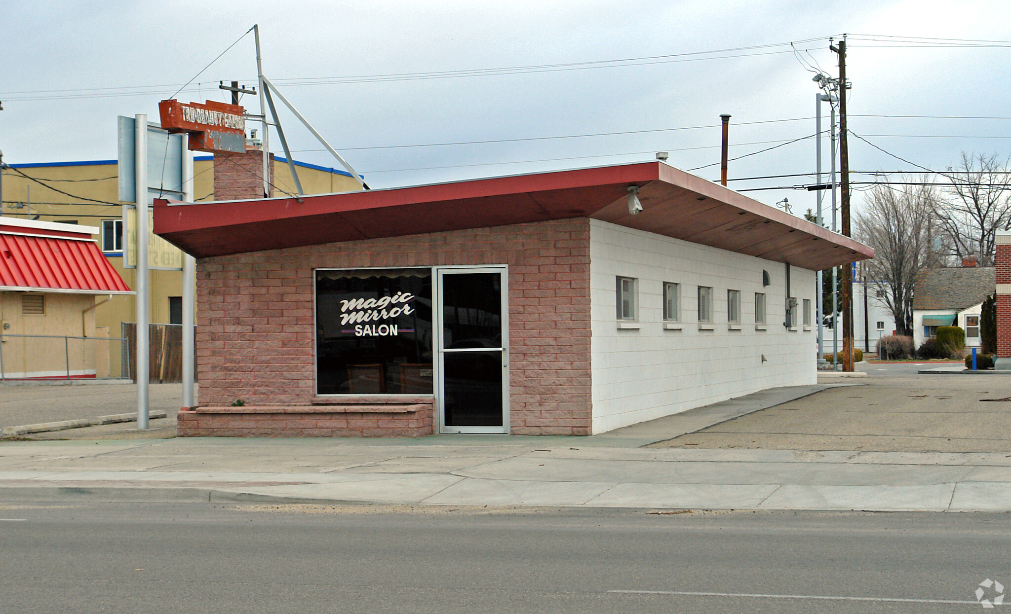 Retail in Caldwell, ID for sale Primary Photo- Image 1 of 1