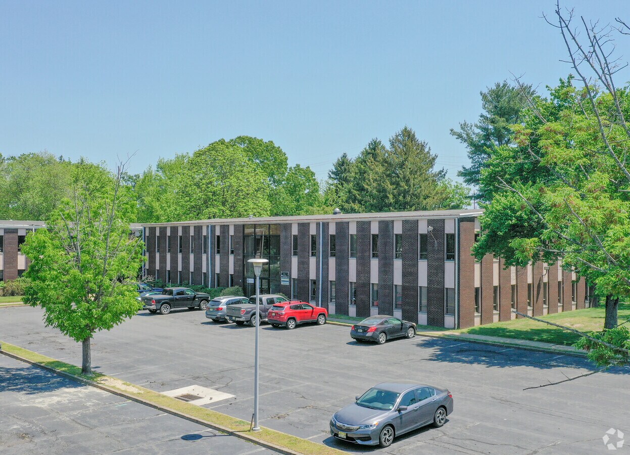 14 Washington Rd, Princeton Junction, NJ 08550