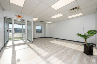 4036 Perry Blvd, Whitestown, IN for lease Lobby- Image 1 of 14