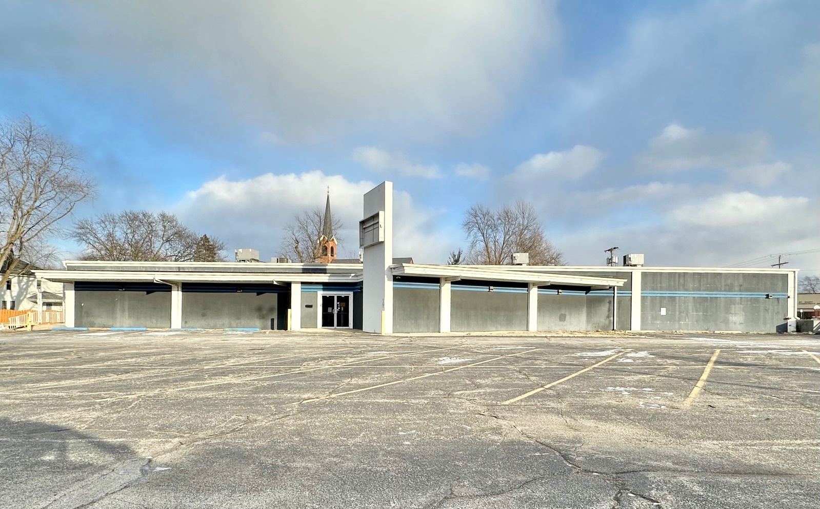 218 S East St, Crown Point, IN for sale Building Photo- Image 1 of 11