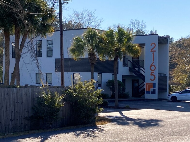 2175 Ashley Phosphate Rd, Charleston, SC for lease - Building Photo - Image 3 of 7