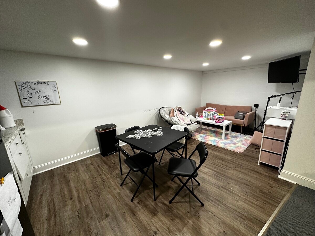 1522 Oakhurst Dr, Charleston, WV 25314