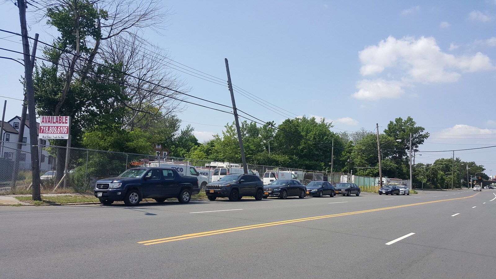 2560 Forest Ave, Staten Island, NY 10303