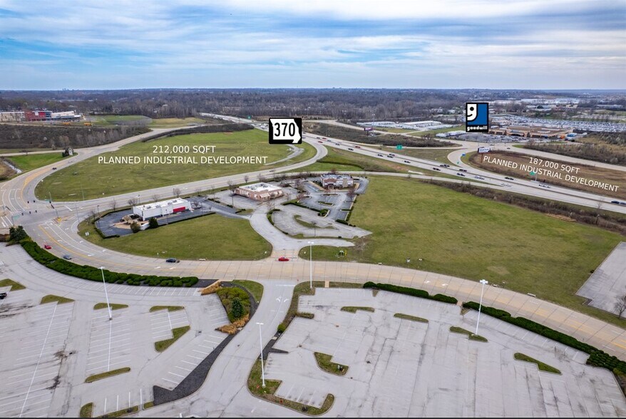 5546 St Louis Mills Blvd, Hazelwood, MO for lease - Building Photo - Image 3 of 9