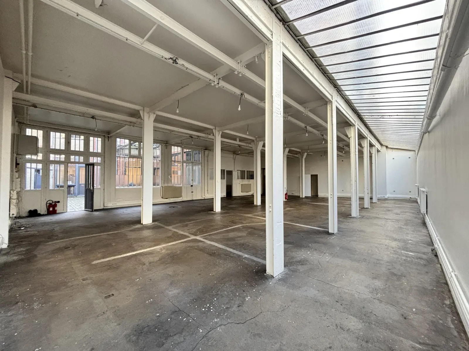 5 Rue Jules Vallès, Paris for lease Interior Photo- Image 1 of 11