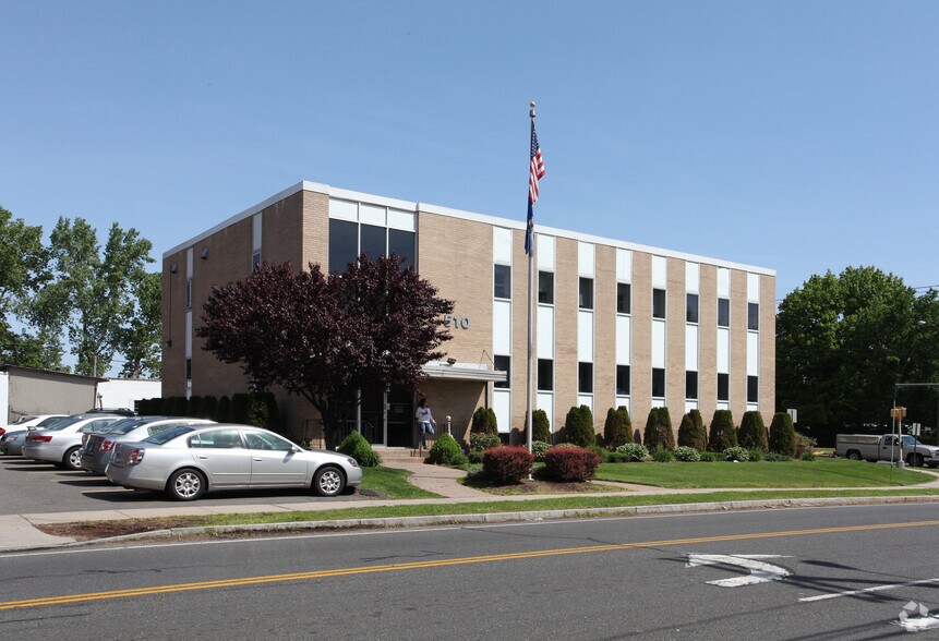 508510 Tolland St, East Hartford, CT 06108