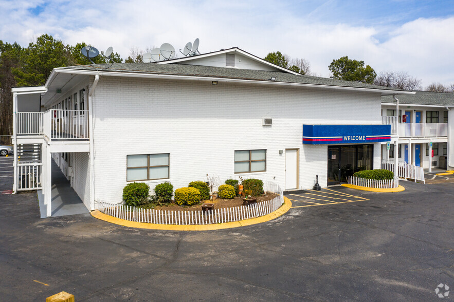 7707 Lee Hwy, Chattanooga, TN for sale - Primary Photo - Image 1 of 32