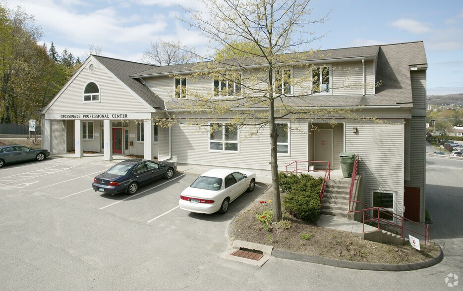 16 Bird St, Torrington, CT for sale - Primary Photo - Image 1 of 1