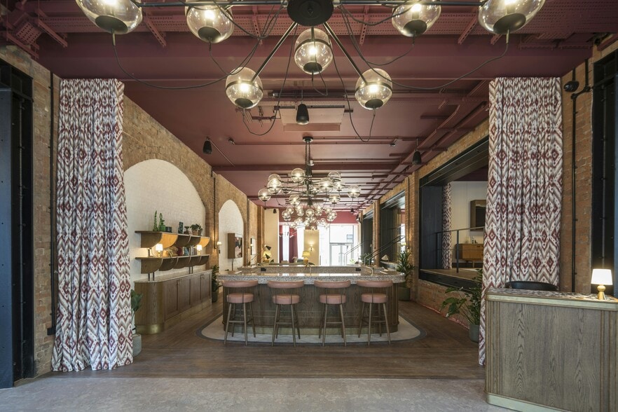 151-153 Farringdon Rd, London for lease - Interior Photo - Image 2 of 38