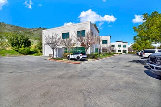 232 Avenida Fabricante, San Clemente, CA for lease Interior Photo- Image 2 of 4