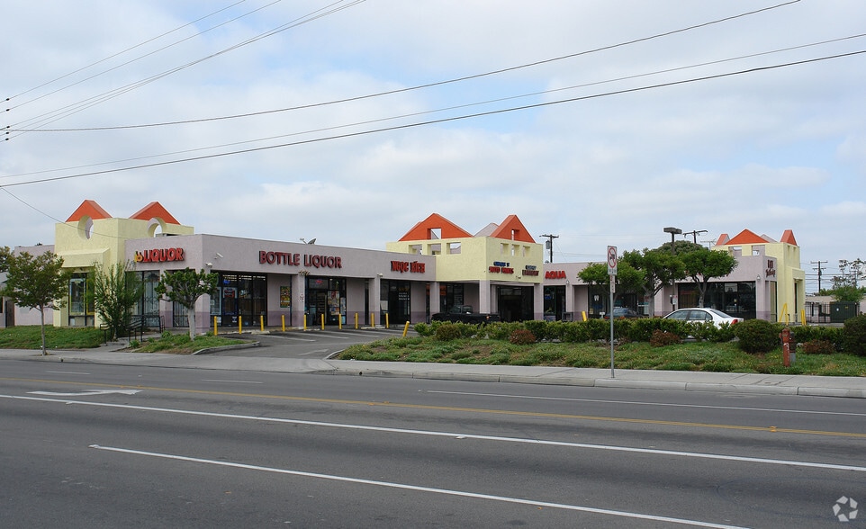 4502 1st St, Santa Ana, CA for lease - Building Photo - Image 1 of 2
