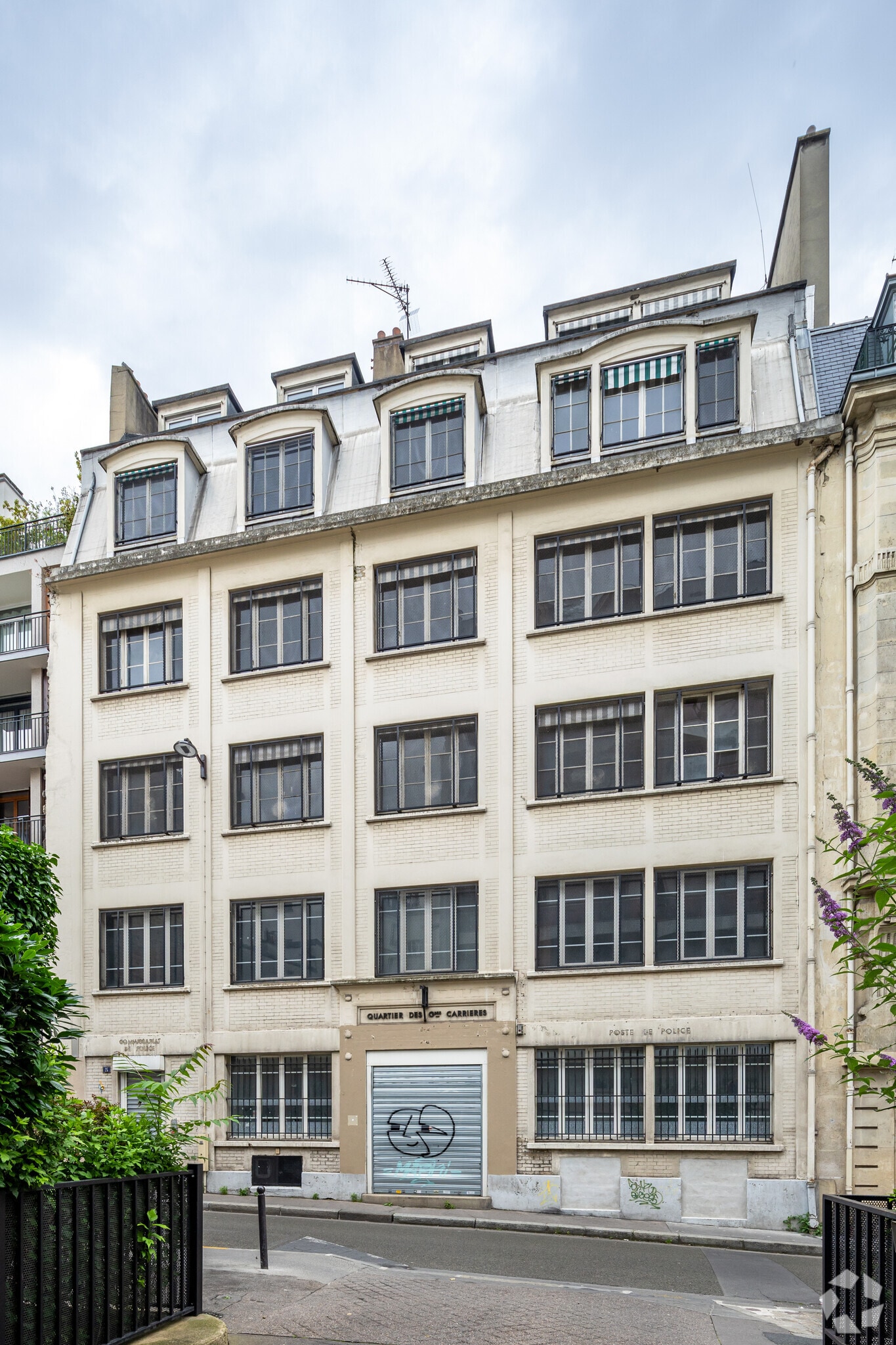 5 Rue Achille Martinet, Paris for sale Primary Photo- Image 1 of 2