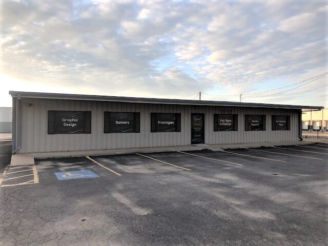 1512 N 2nd St, Rogers, AR for sale Building Photo- Image 1 of 1