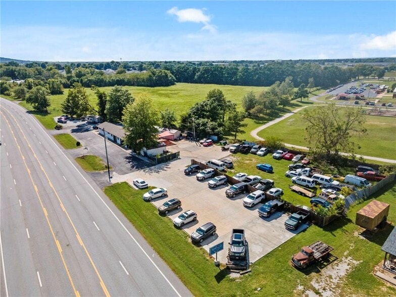 926 N Bloomington St, Lowell, AR for sale - Aerial - Image 3 of 5