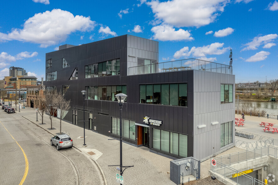 632 Confluence Way SE, Calgary, AB for lease - Building Photo - Image 2 of 7