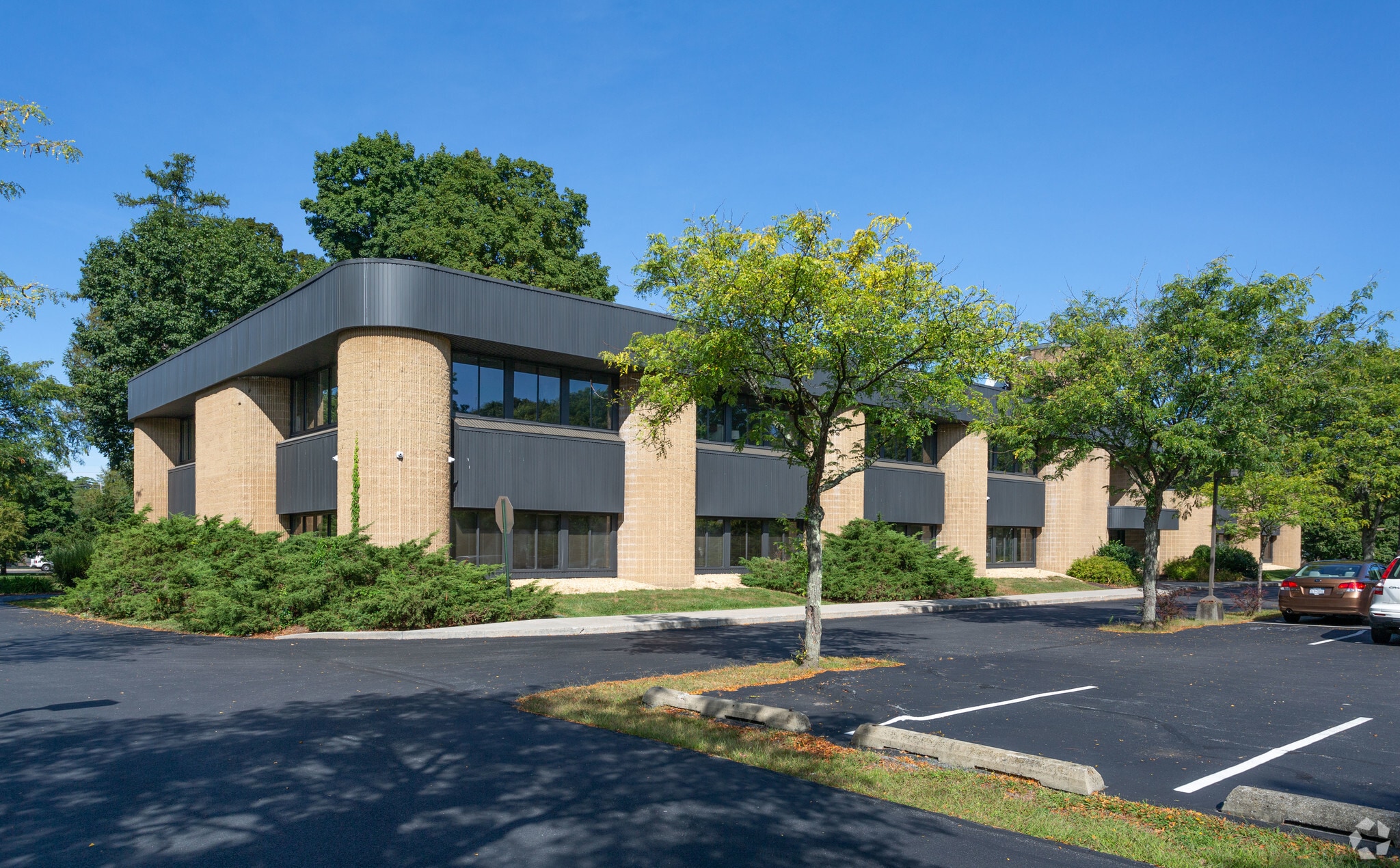 2678 South Rd, Poughkeepsie, NY for lease Primary Photo- Image 1 of 9