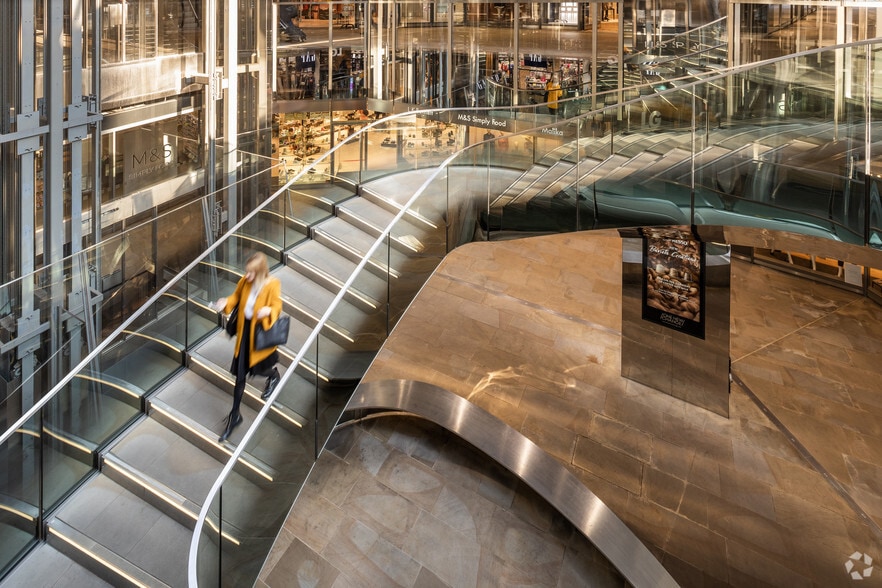 1 New Change, London for lease - Building Photo - Image 2 of 26