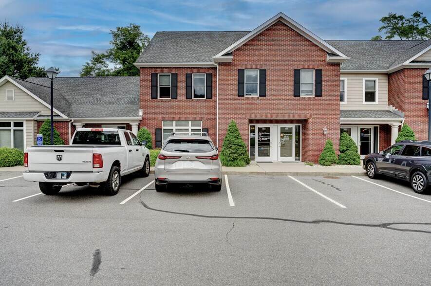 85 Felt Rd, South Windsor, CT for sale - Primary Photo - Image 1 of 1