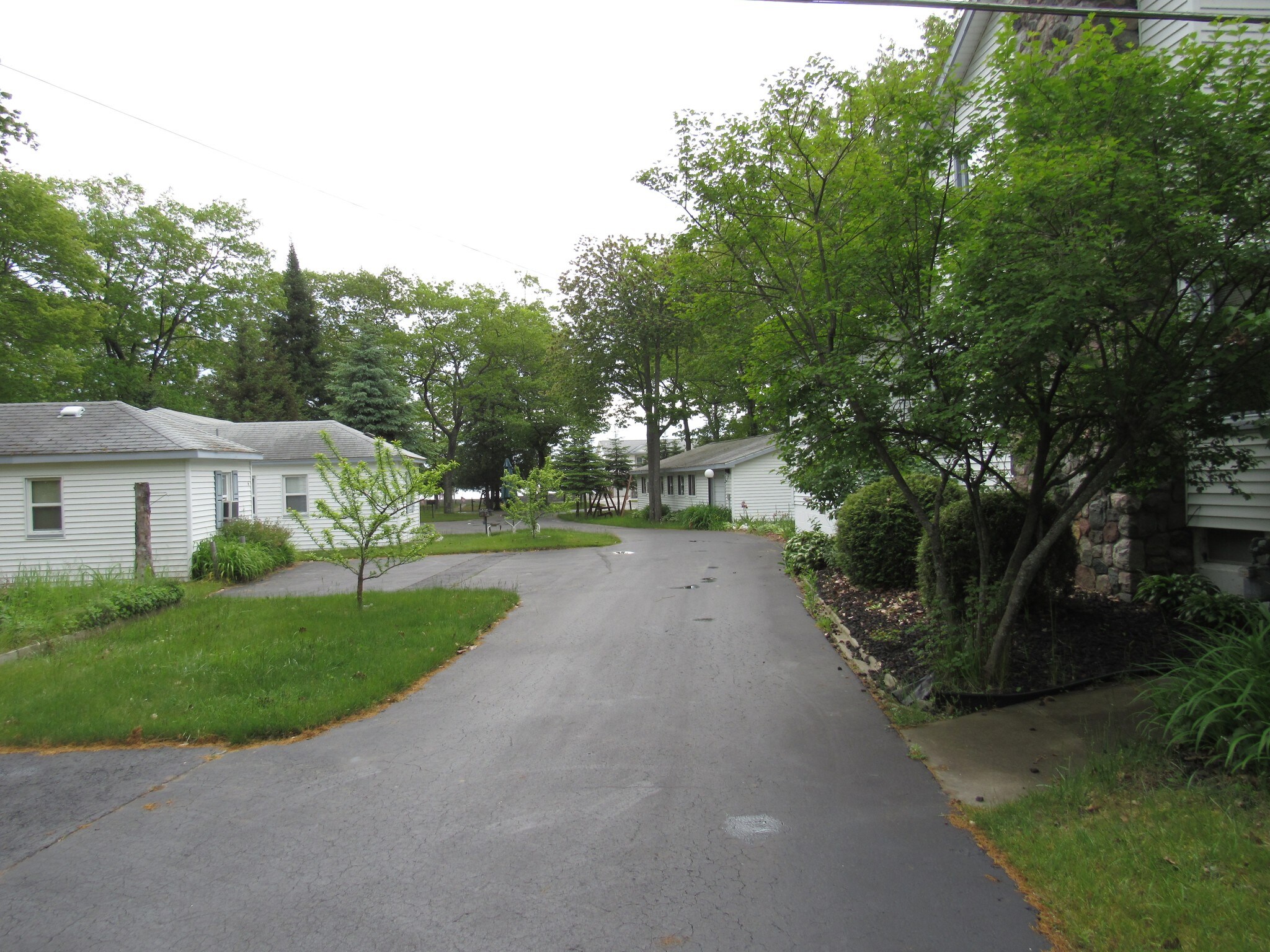 4497 S US Highway 23, Greenbush, MI 48738 Stefan's R & R Resort