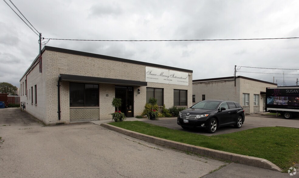 11-15 Canso Rd, Toronto, ON for sale - Primary Photo - Image 1 of 1