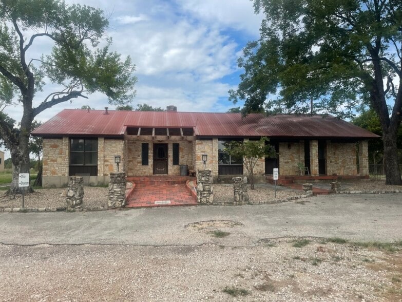 11904 Old San Antonio Rd, Manchaca, TX for lease - Building Photo - Image 2 of 13