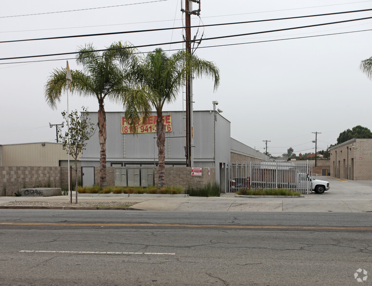 9901 San Fernando Rd, Pacoima, CA for lease - Building Photo - Image 3 of 15