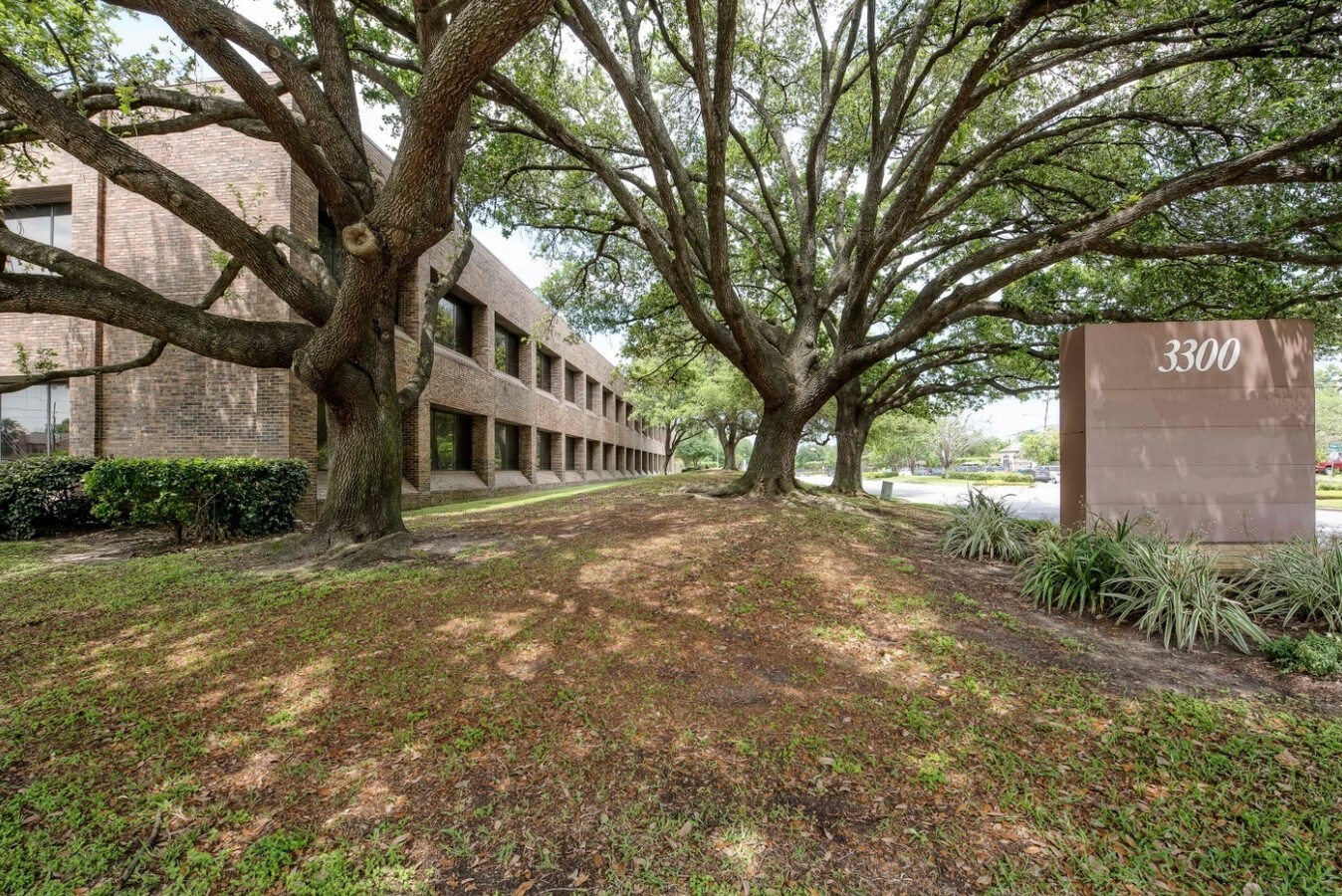 3300 S Gessner Rd, Houston, TX 77063