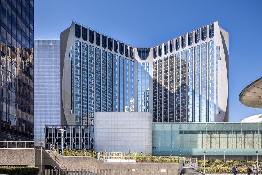 1 Avenue Du Général De Gaulle, Puteaux for lease - Primary Photo - Image 1 of 7