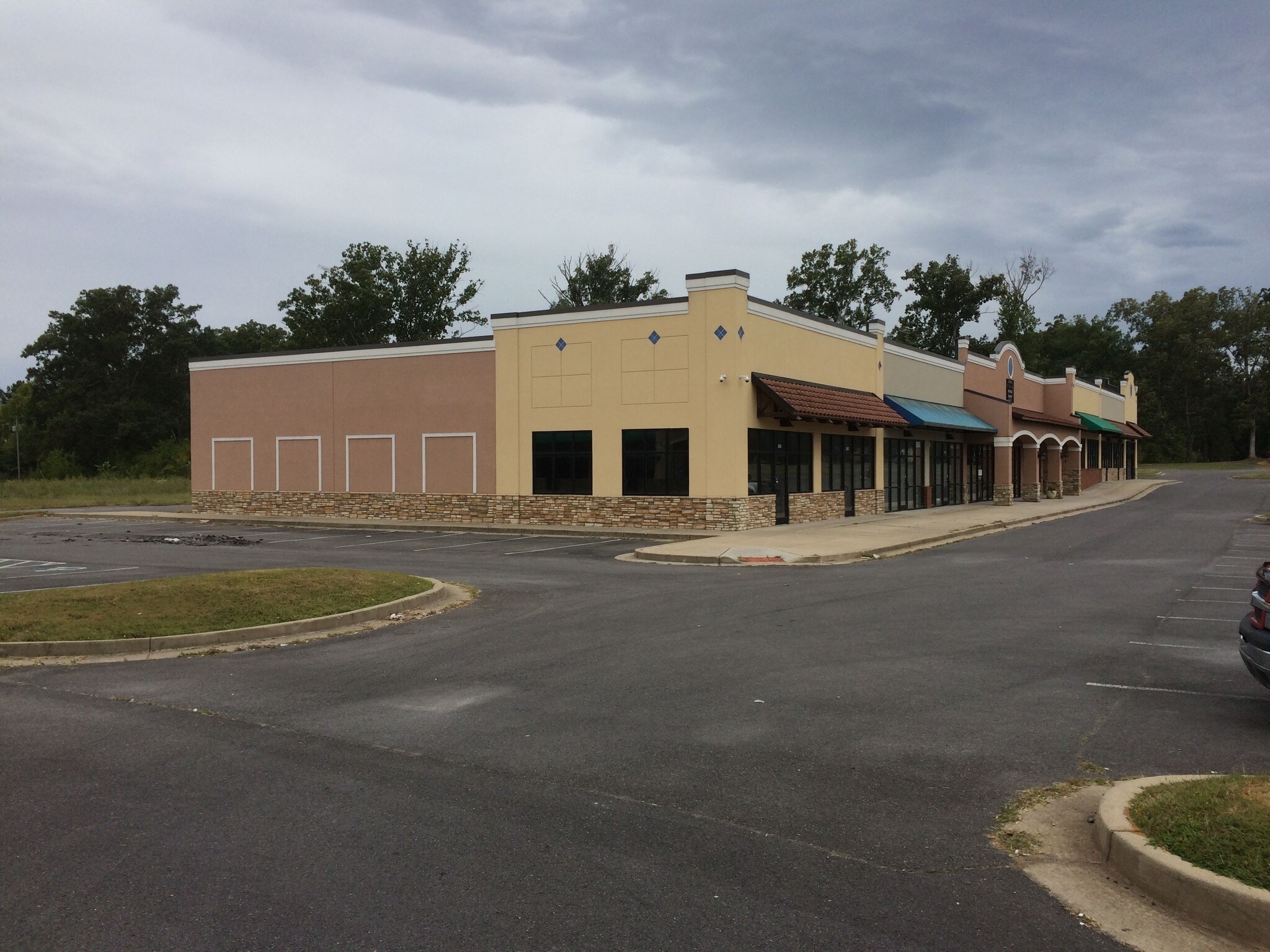 2410 Cleveland Hwy, Dalton, GA 30721 Dalton Village Shopping Center