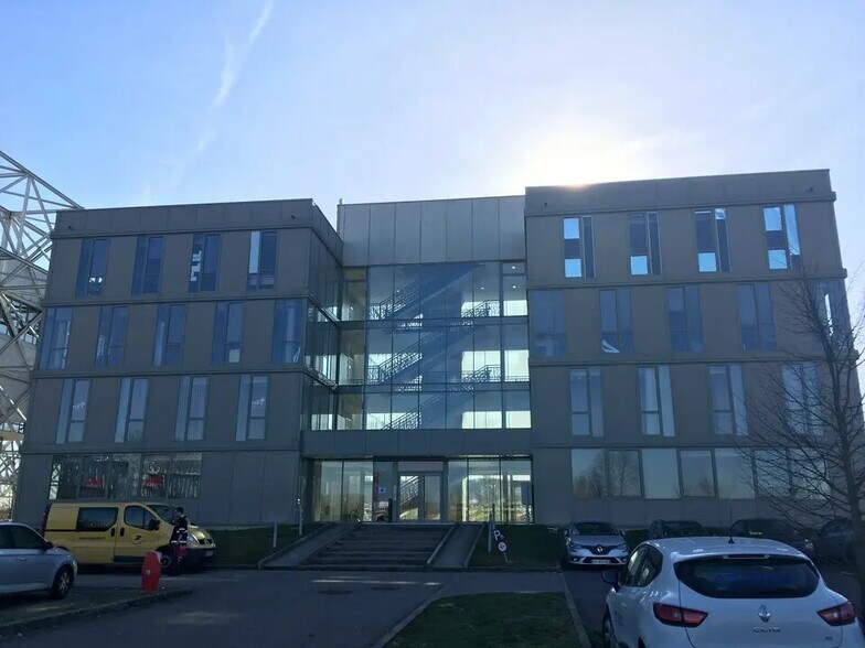 Office in Metz for lease - Building Photo - Image 2 of 10