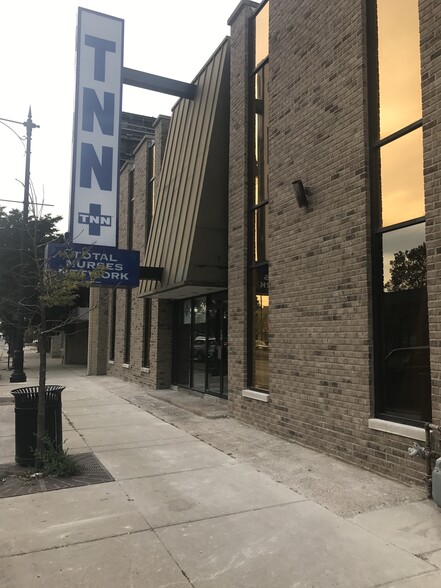 7026 W North Ave, Chicago, IL for lease - Building Photo - Image 2 of 5