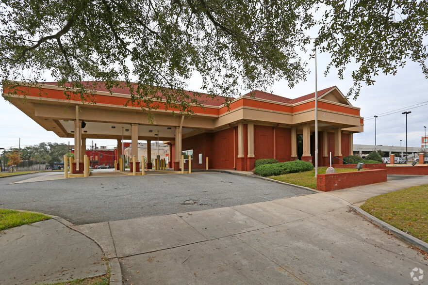 301 W Oglethorpe Blvd, Albany, GA for sale - Building Photo - Image 1 of 1