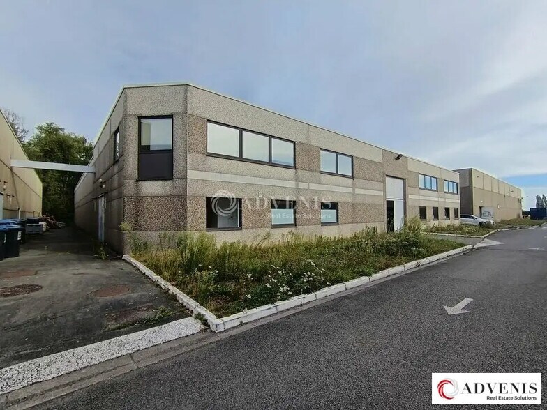 Industrial in Saint-André-lez-Lille for lease - Building Photo - Image 1 of 5