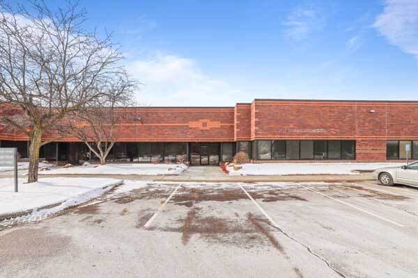 7600-7682 Executive Dr, Eden Prairie, MN for lease - Building Photo - Image 3 of 9