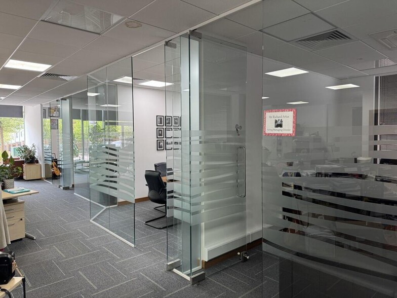 335 South Row, Milton Keynes for sale - Interior Photo - Image 3 of 6