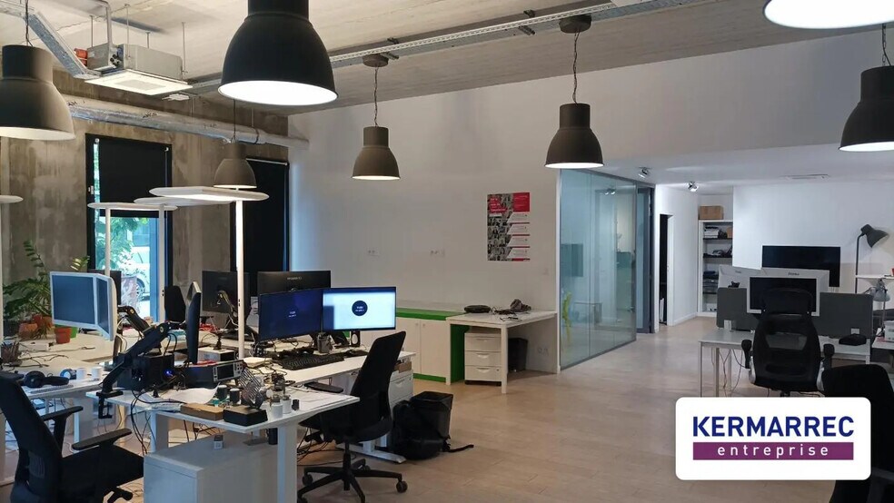 Office in Nantes for lease - Building Photo - Image 2 of 13