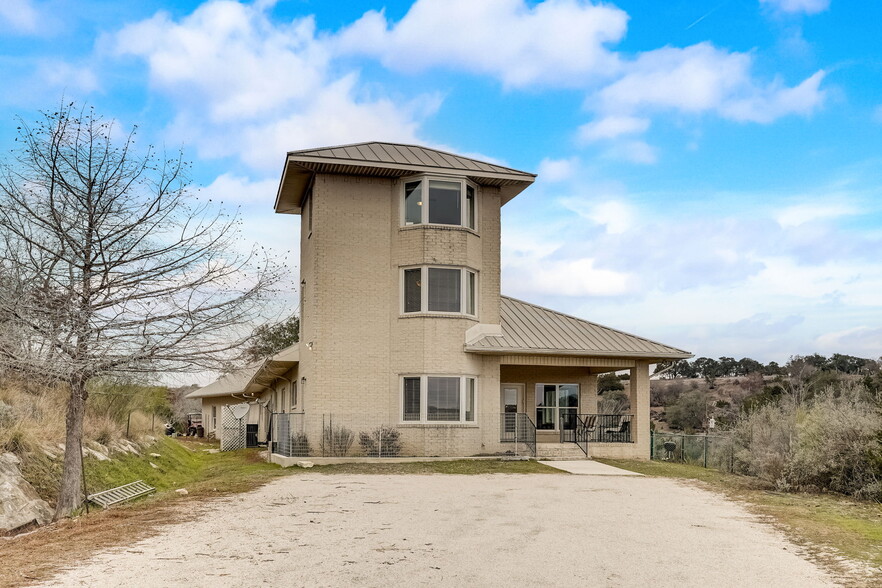 50 Delaware Creek Rd, Blanco, TX for sale - Building Photo - Image 3 of 73