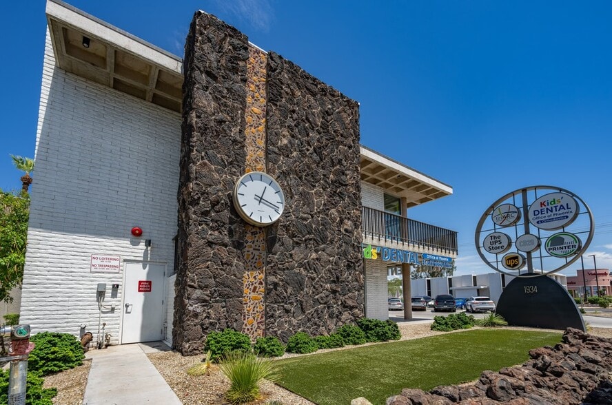 1934 E Camelback Rd, Phoenix, AZ for lease - Building Photo - Image 2 of 4