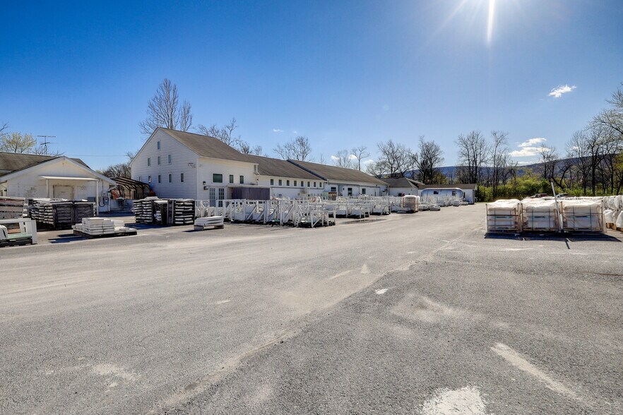 142 Water St, Thurmont, MD for sale - Building Photo - Image 1 of 15