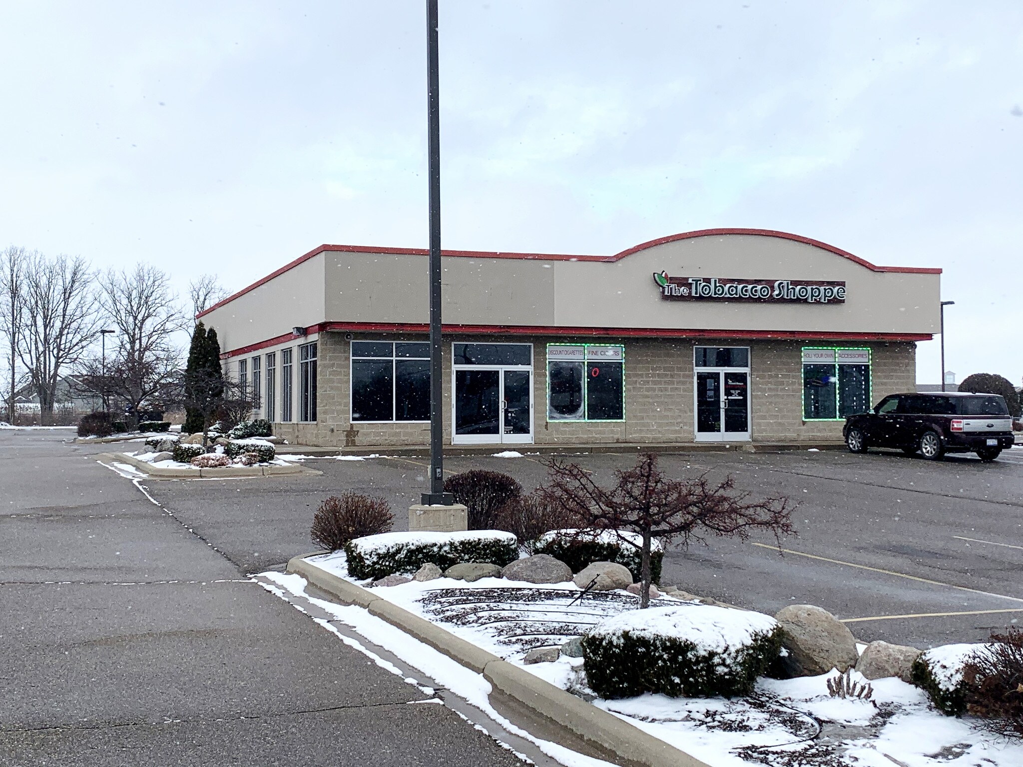 1975 E Main St, Owosso, MI, 48867 Retail Space For Lease