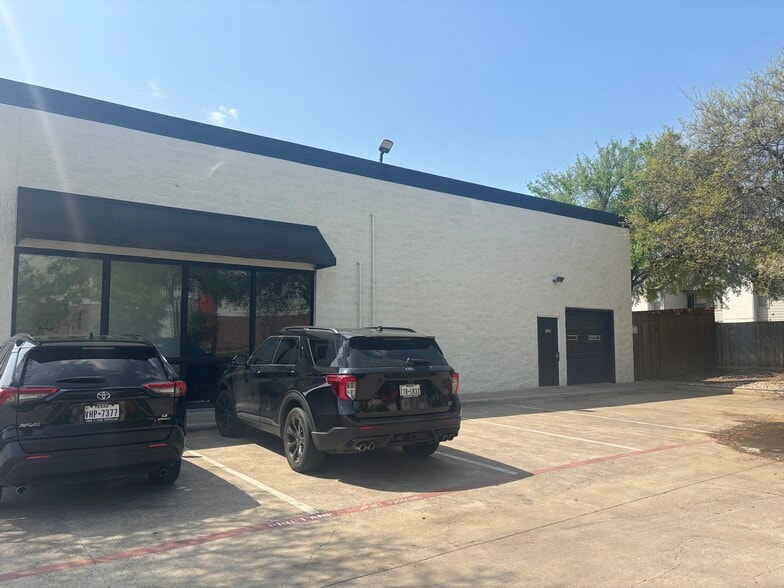 3300-3350 S Watson Rd, Arlington, TX for lease - Building Photo - Image 3 of 6