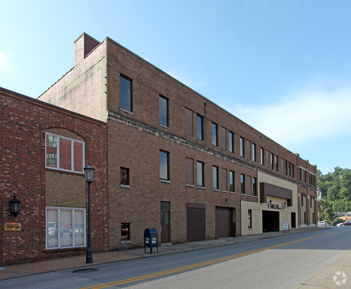 2 Hale St, Charleston, WV for lease - Building Photo - Image 1 of 26